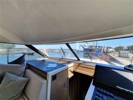 Motorboot Jeanneau Prestige 420 Fly