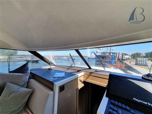 Motorboot Jeanneau Prestige 420 Fly
