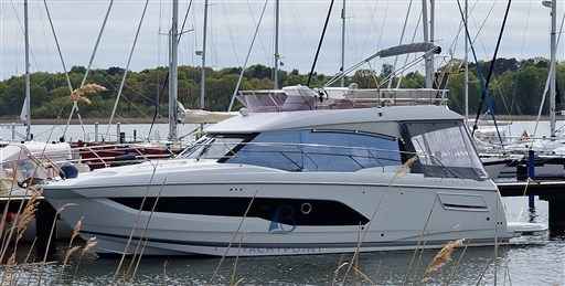 Motorboot Jeanneau Prestige 420 Fly