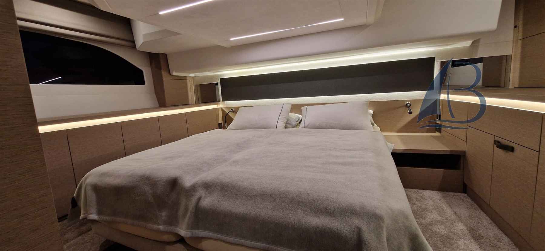 Motorboot Jeanneau Prestige 420 Fly