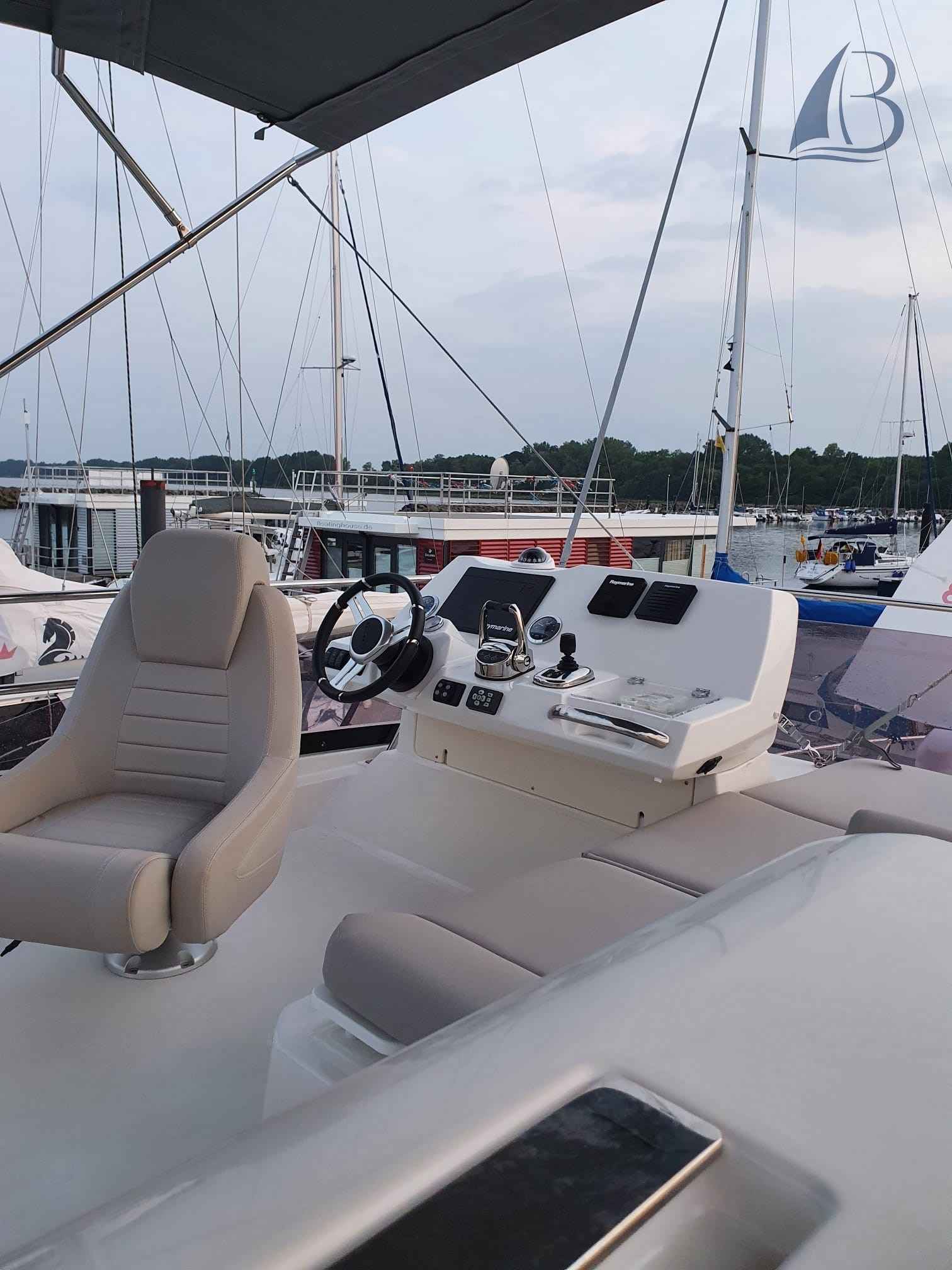 Motorboot Jeanneau Prestige 420 Fly