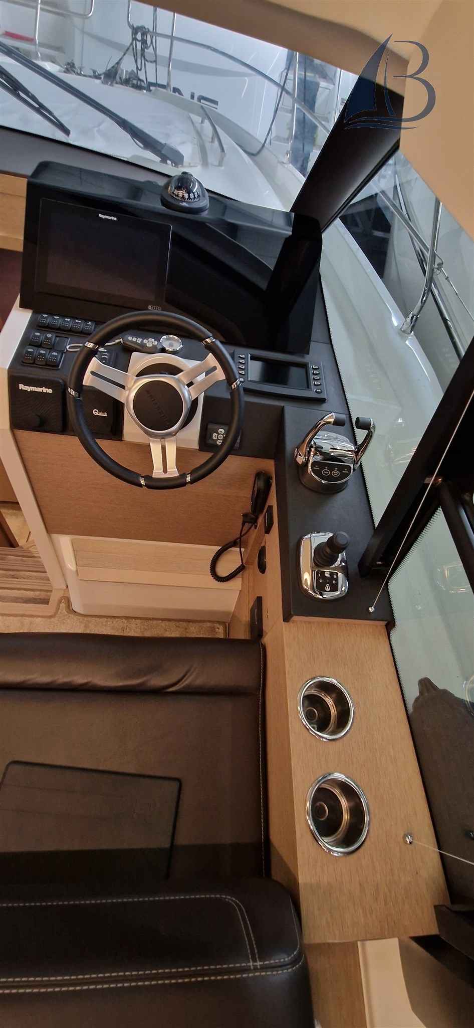 Motorboot Jeanneau Prestige 420 Fly