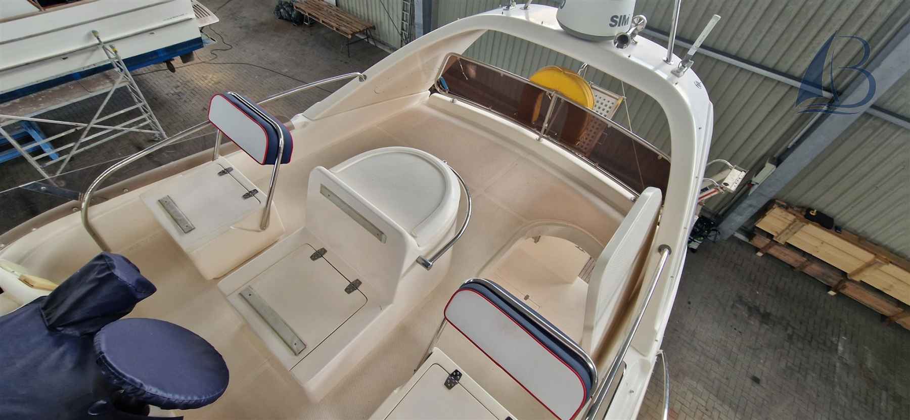 Motorboot Astondoa 35