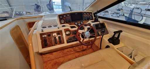 Motorboot Astondoa 35