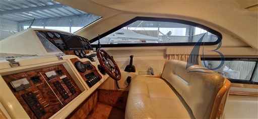 Motorboot Astondoa 35