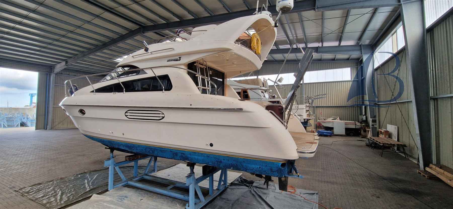 Motorboot Astondoa 35