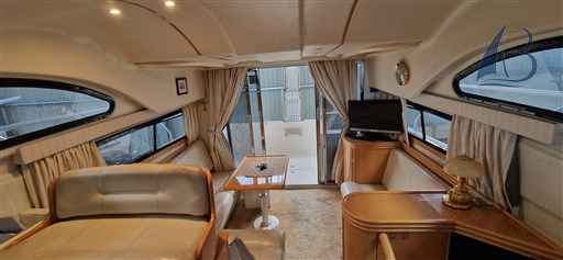 Motorboot Astondoa 35
