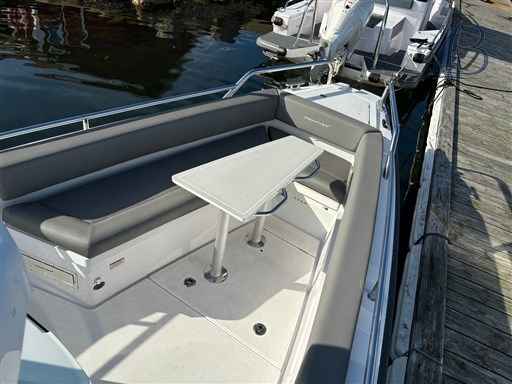 Motorboot Axopar 28 Ac Facefilft Mk2