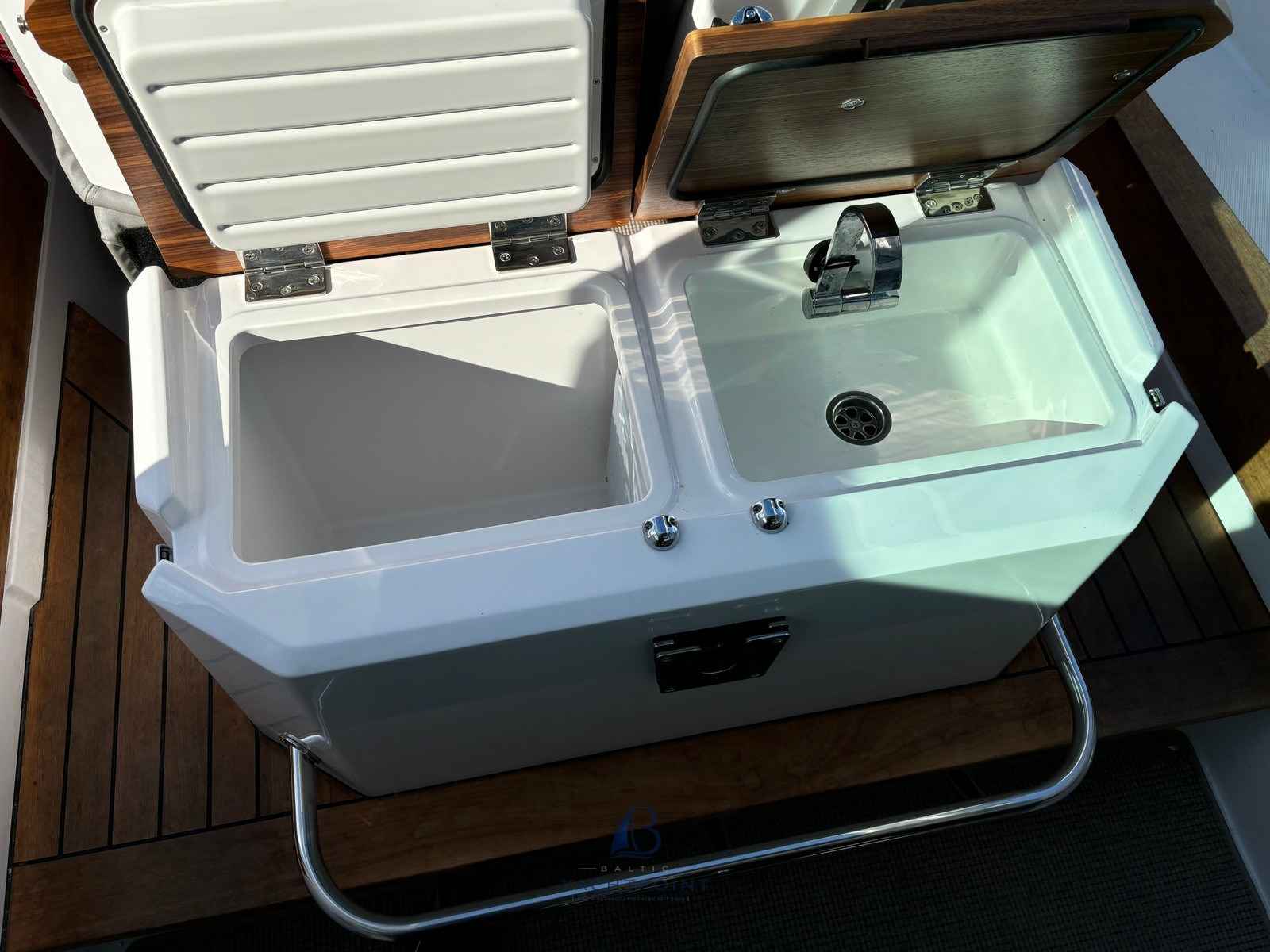 Motorboot Axopar 28 Ac Facefilft Mkii