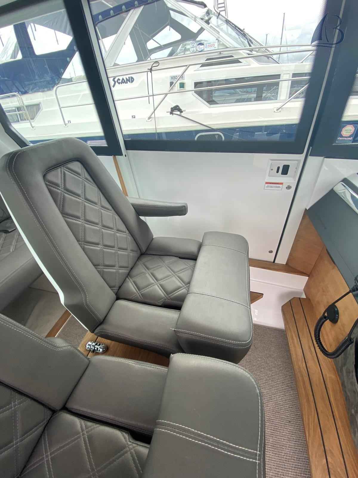 Motorboot Axopar 28 Ac Facefilft Mkii