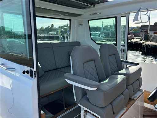 Motorboot Axopar 28 Ac Facefilft Mkii