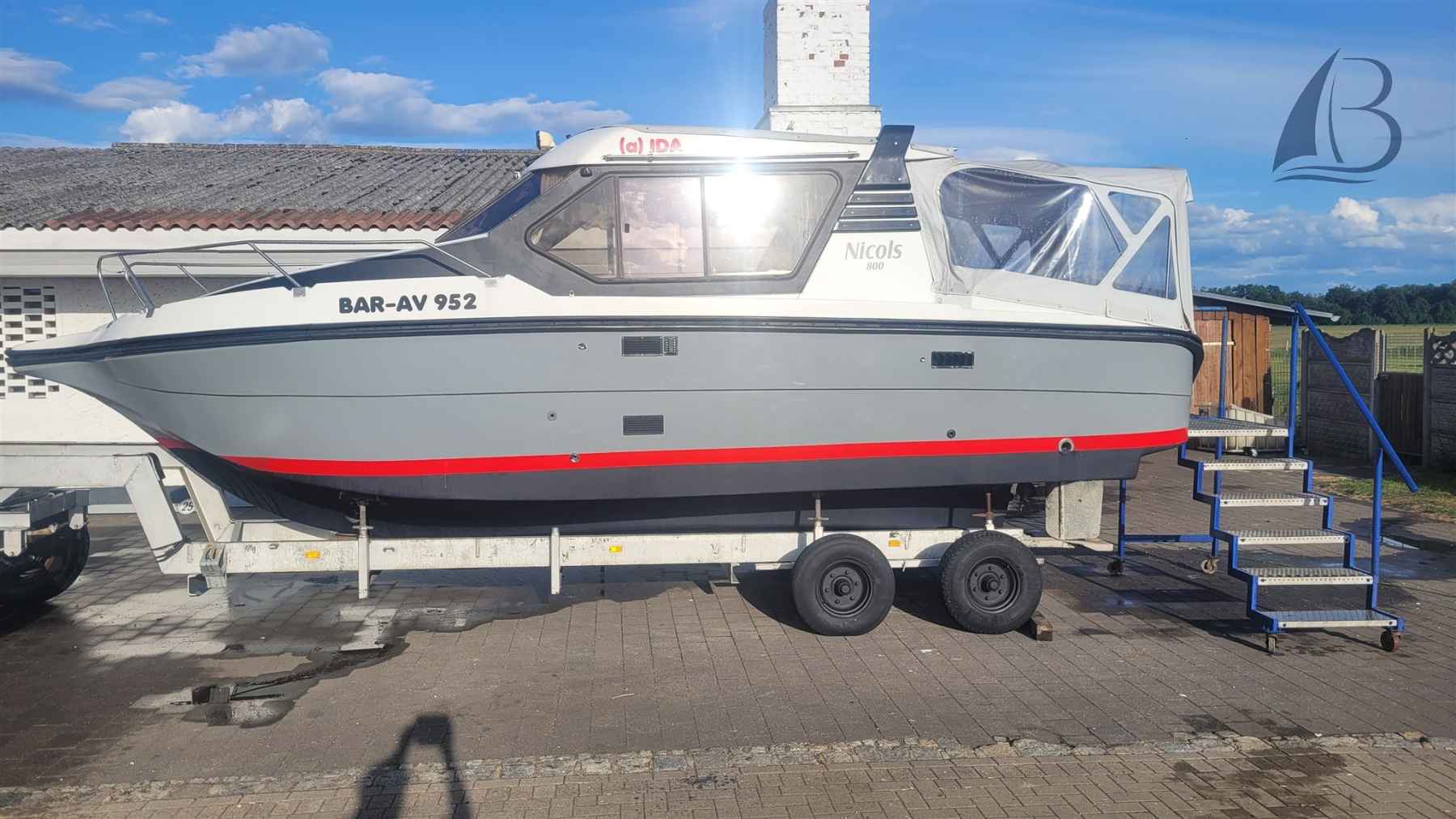 Motorboot Nicols 800