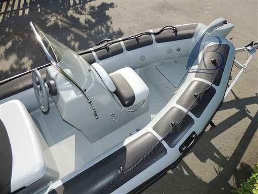 Motorboot Adventure Boats Vesta 450