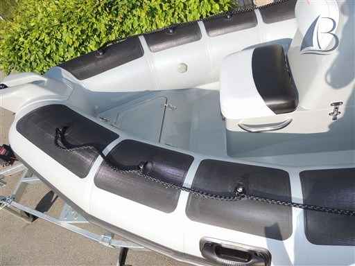 Motorboot Adventure Boats Vesta 450