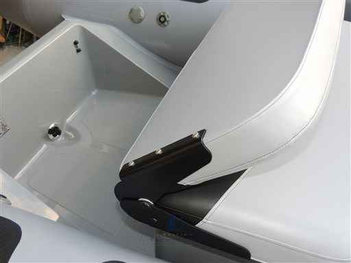 Motorboot Adventure Boats Adventure Vesta 380