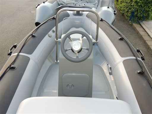 Motorboot Adventure Boats Vesta 380