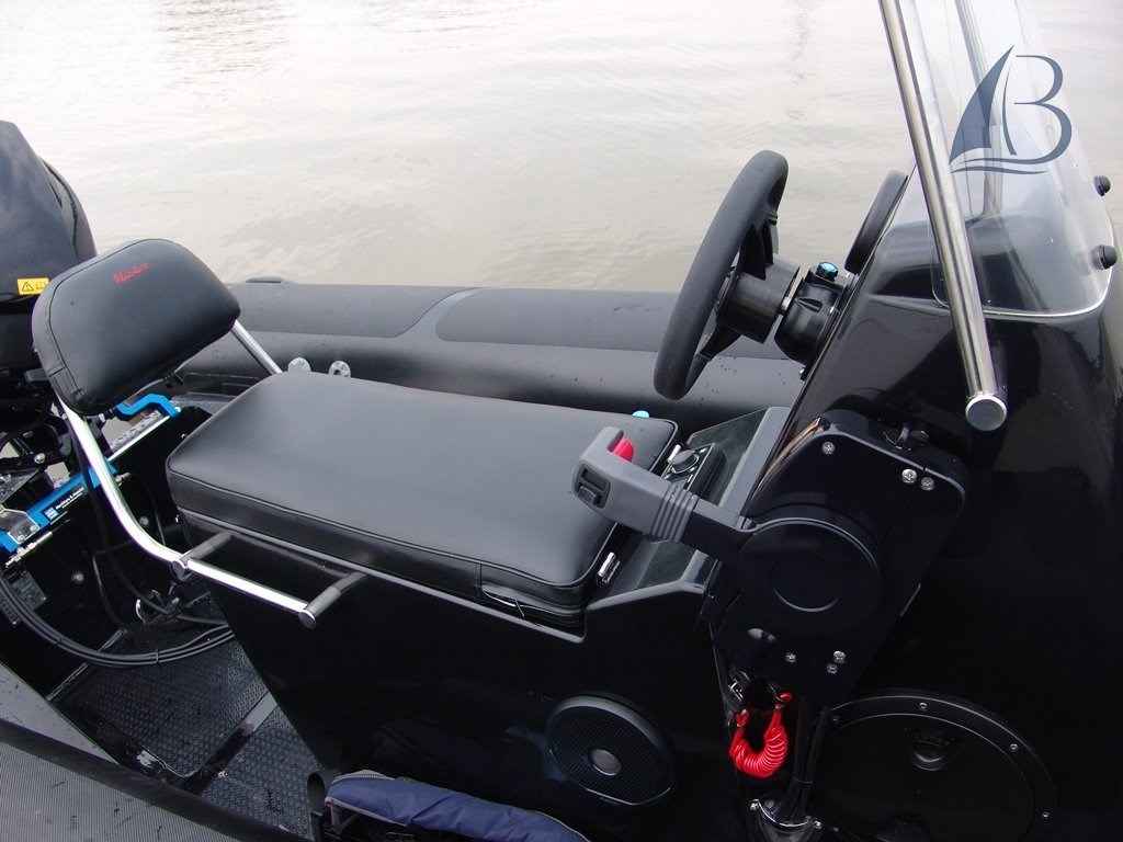 Motorboot Adventure Boats Vesta 380