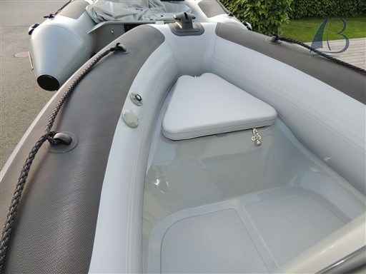 Motorboot Adventure Boats Vesta 380
