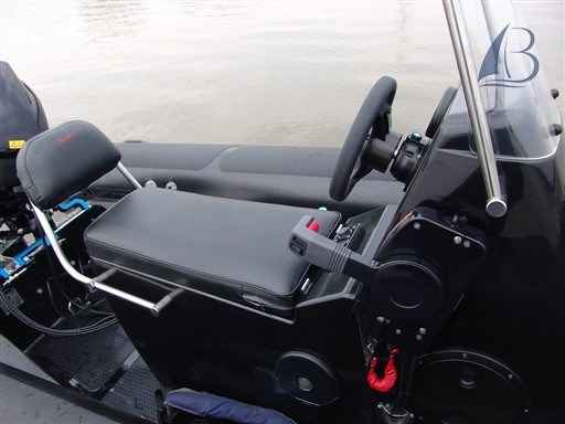 Motorboot Adventure Boats Vesta 380