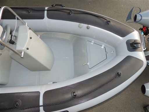 Motorboot Adventure Boats Vesta 380