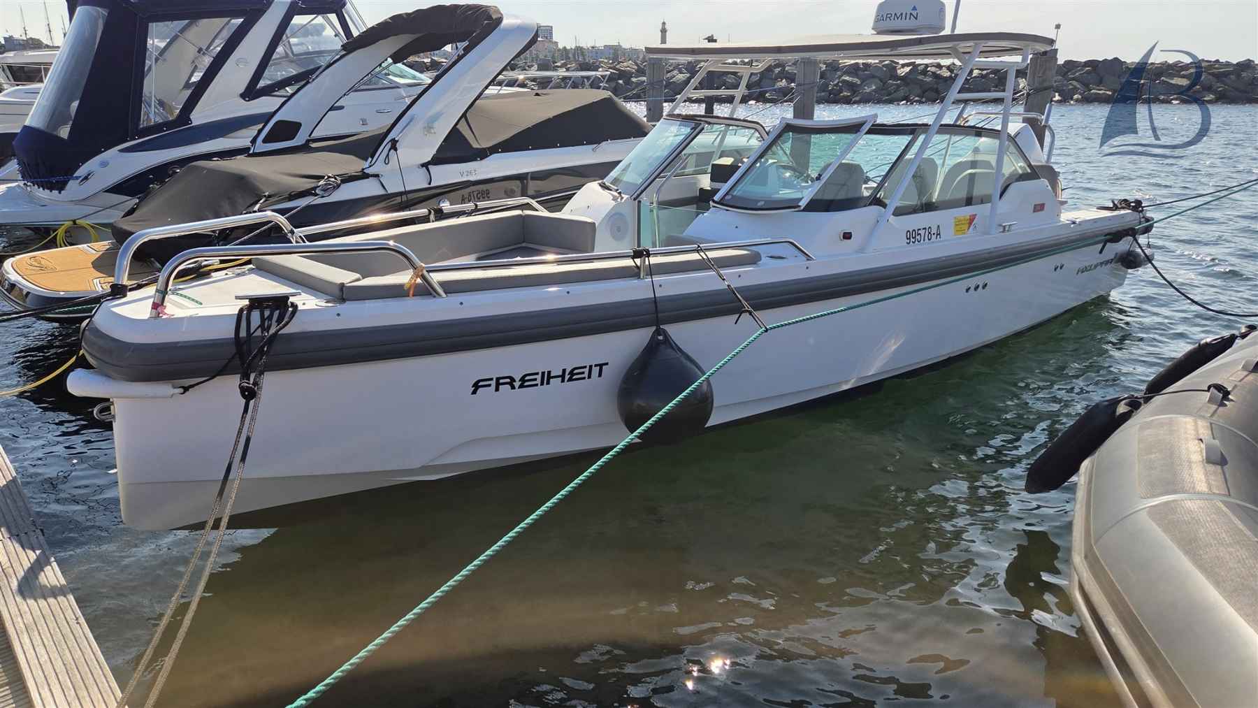 Motorboot Axopar 24 T-top 150h- Trailer