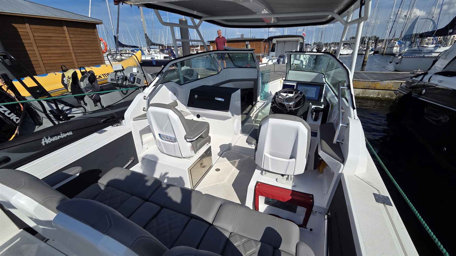Motorboot Axopar 24 T-top 150h- Trailer