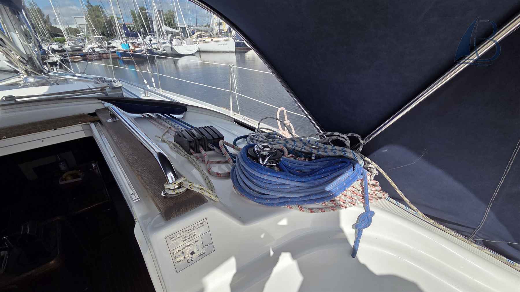 Motorboot Bavaria 36-2