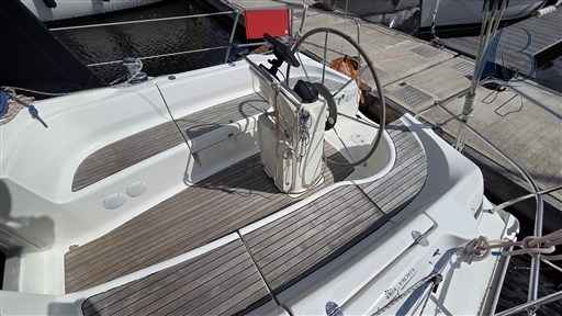 Motorboot Bavaria 36-2
