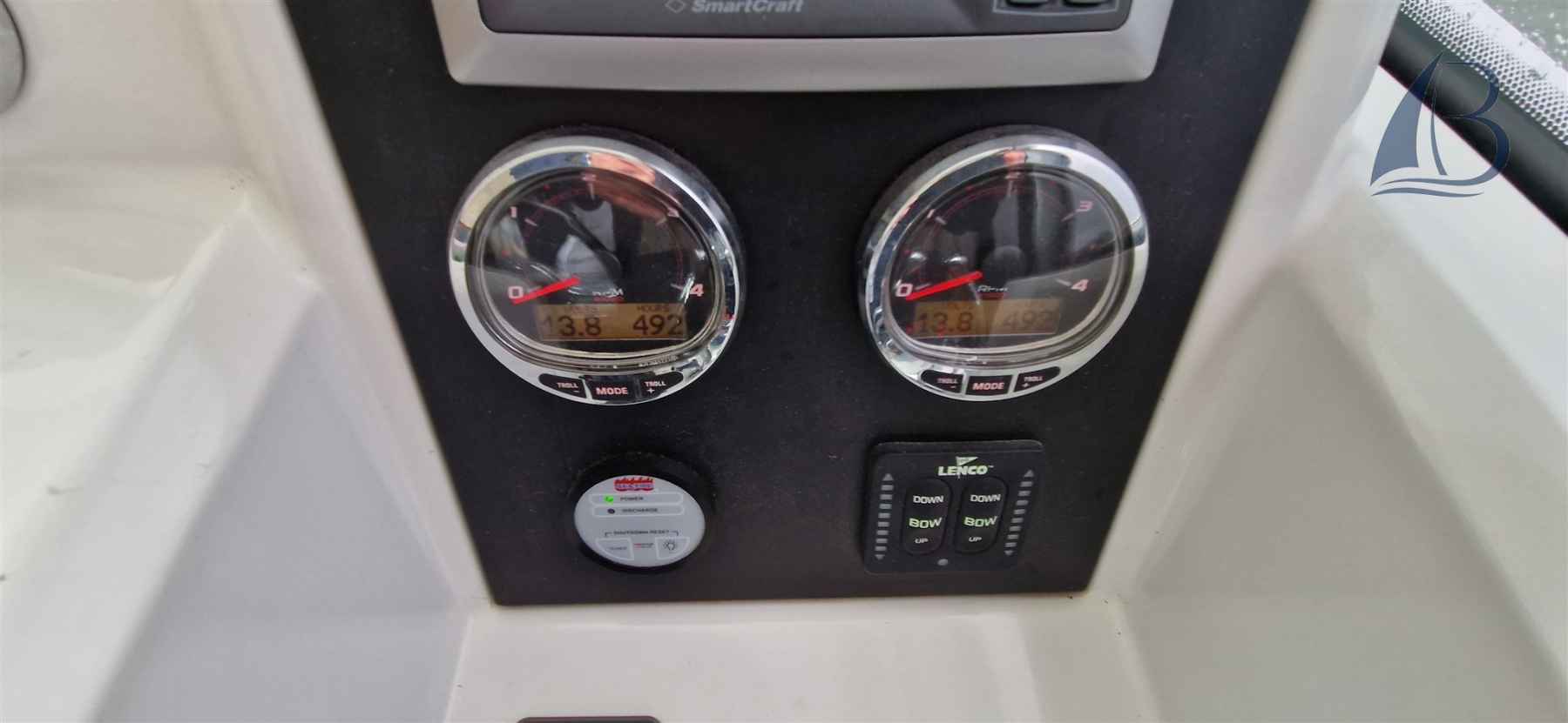 Motorboot Jeanneau Velasco 43f