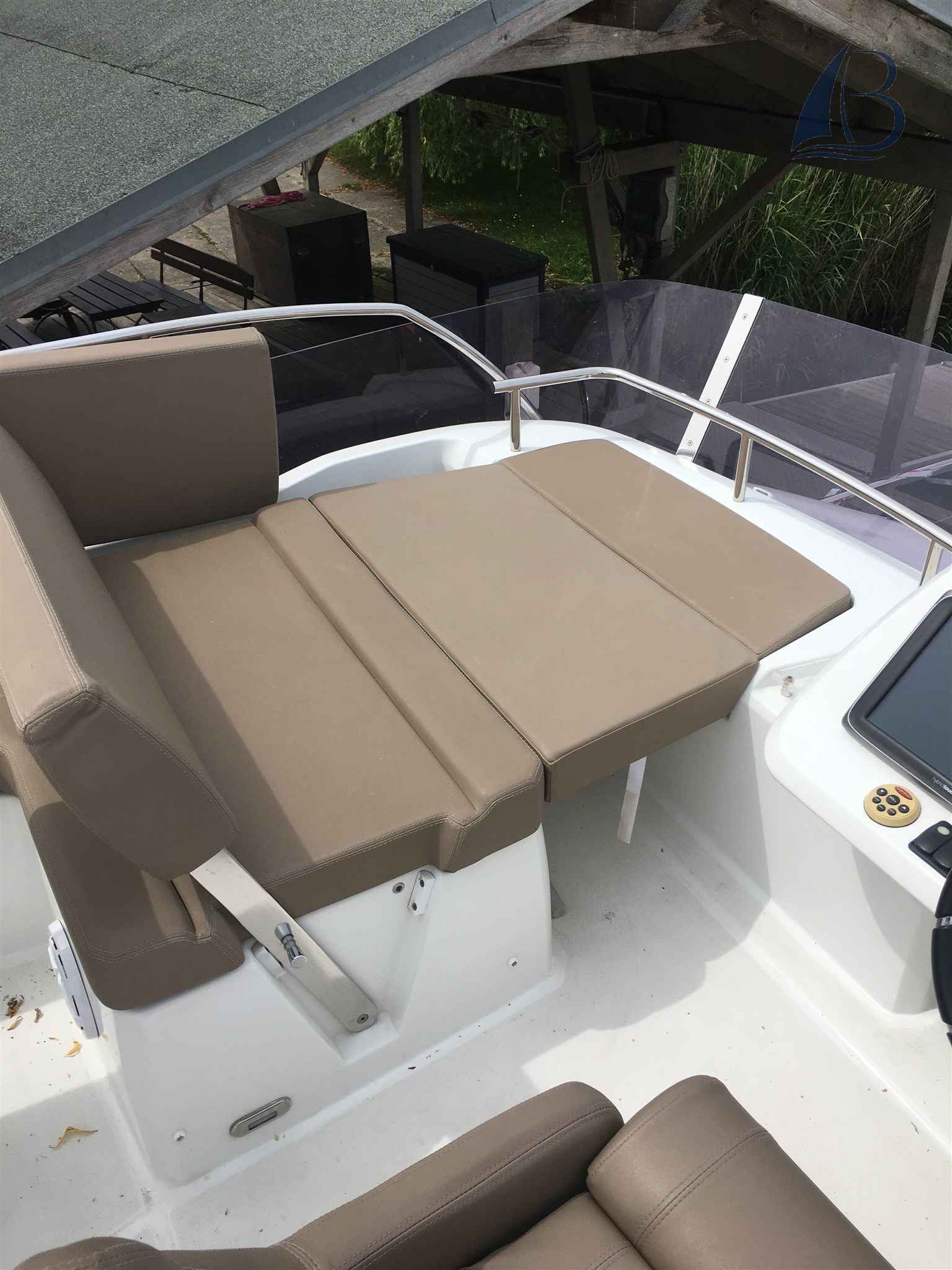 Motorboot Jeanneau Velasco 43f
