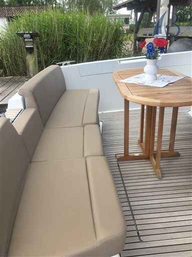 Motorboot Jeanneau Velasco 43f
