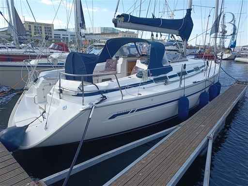 Motorboot Bavaria 36-2