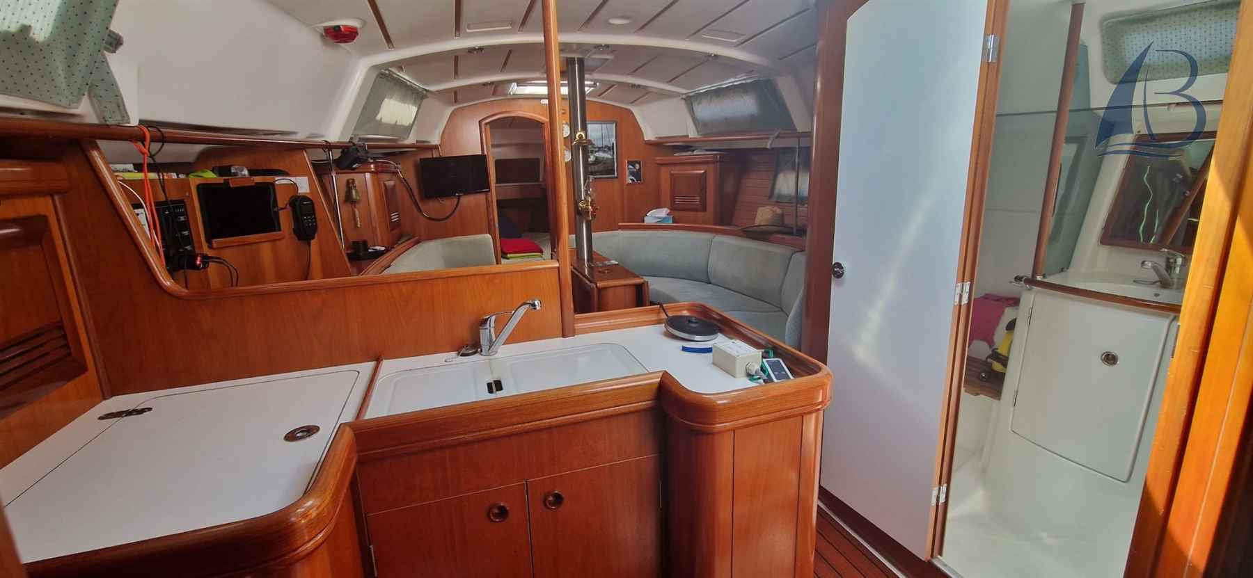 Motorboot Beneteau Oceanis 361 Lift Keel