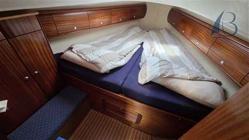 Motorboot Bavaria 36-2