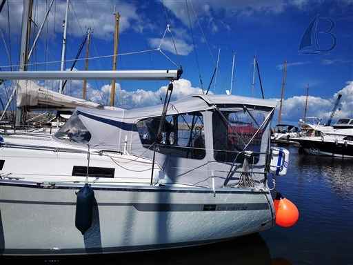 Motorboot Bavaria Cruiser 32 Short Keel