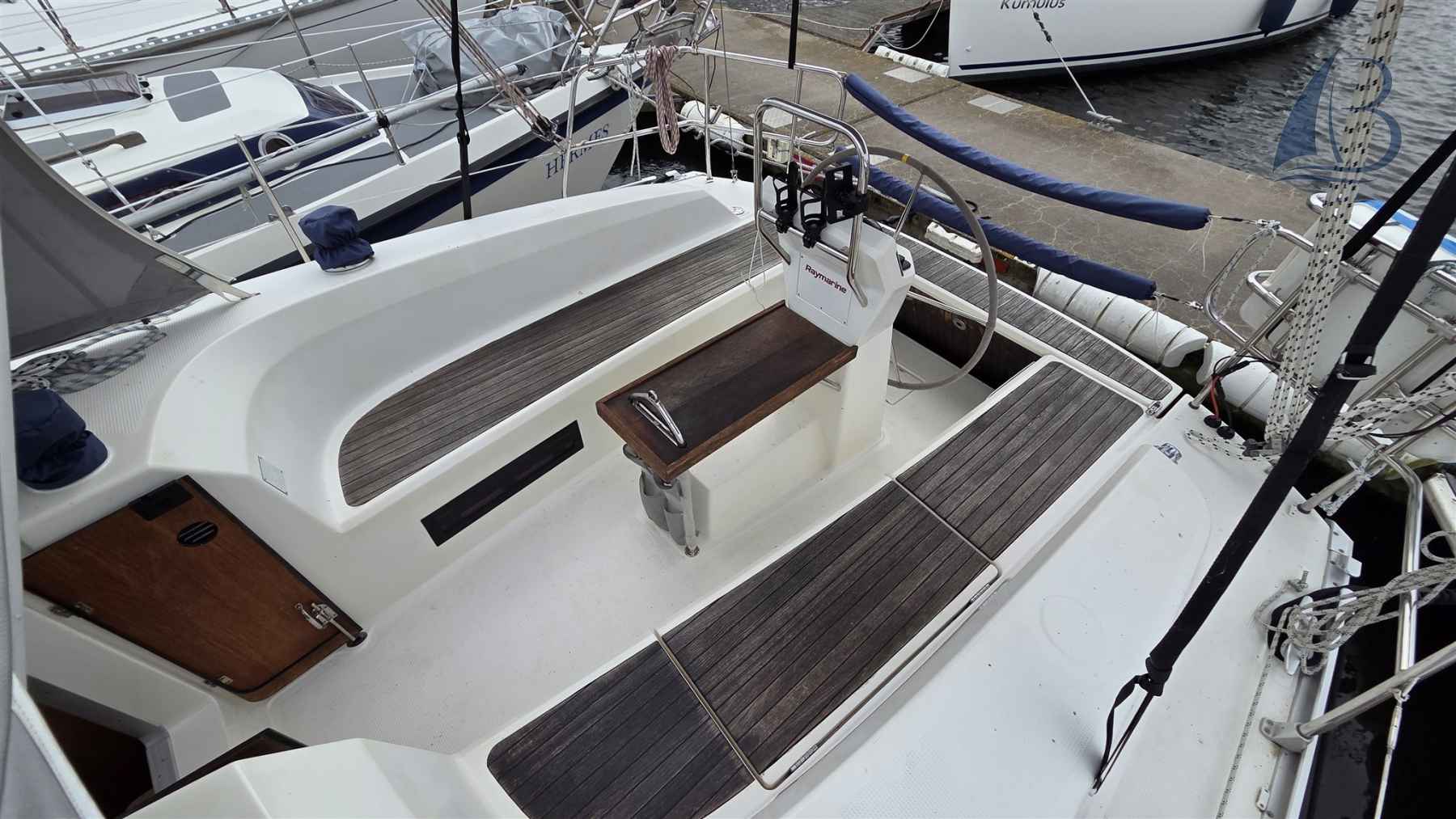 Motorboot Bavaria Cruiser 32 Short Keel