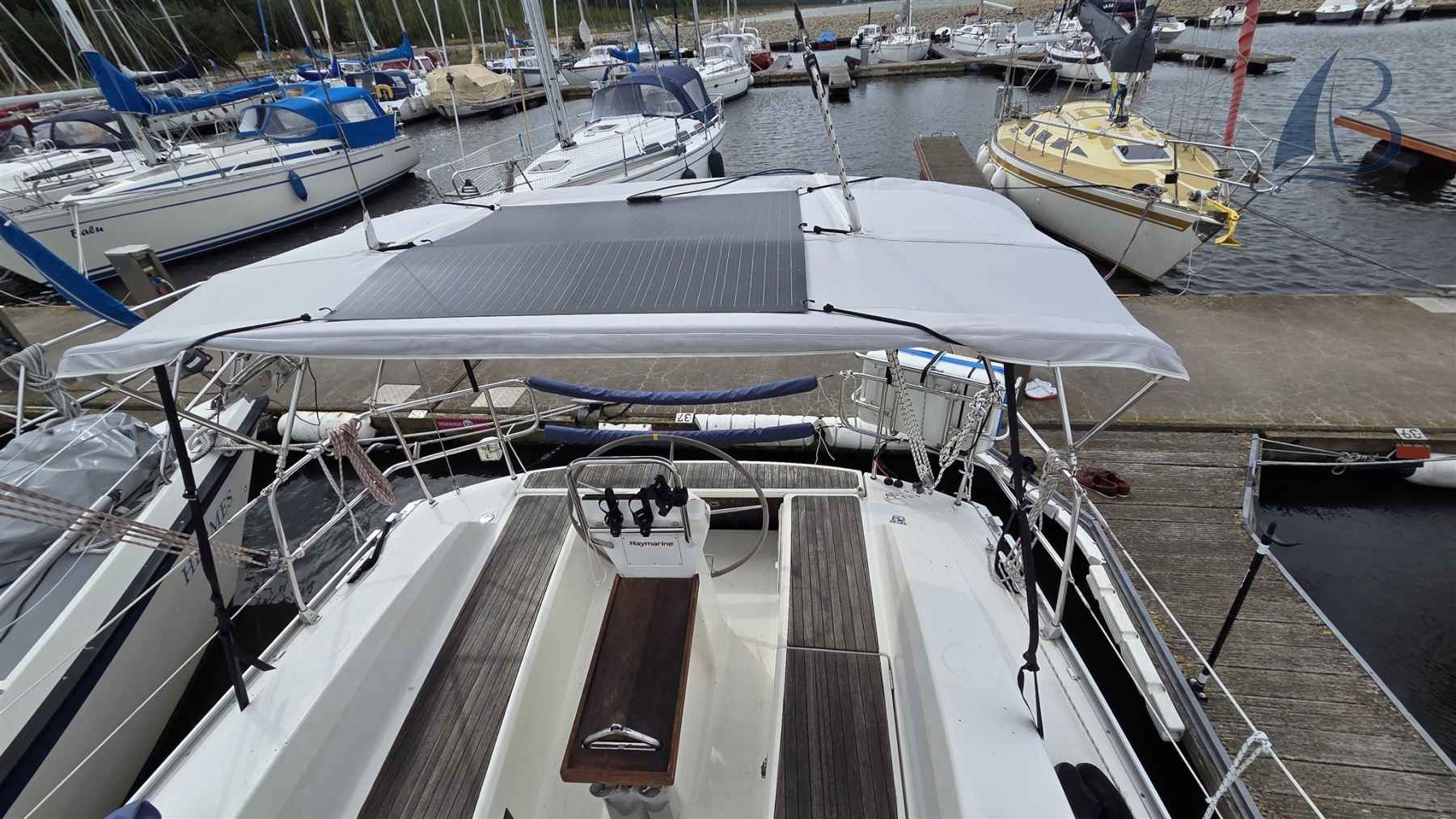 Motorboot Bavaria Cruiser 32 Short Keel