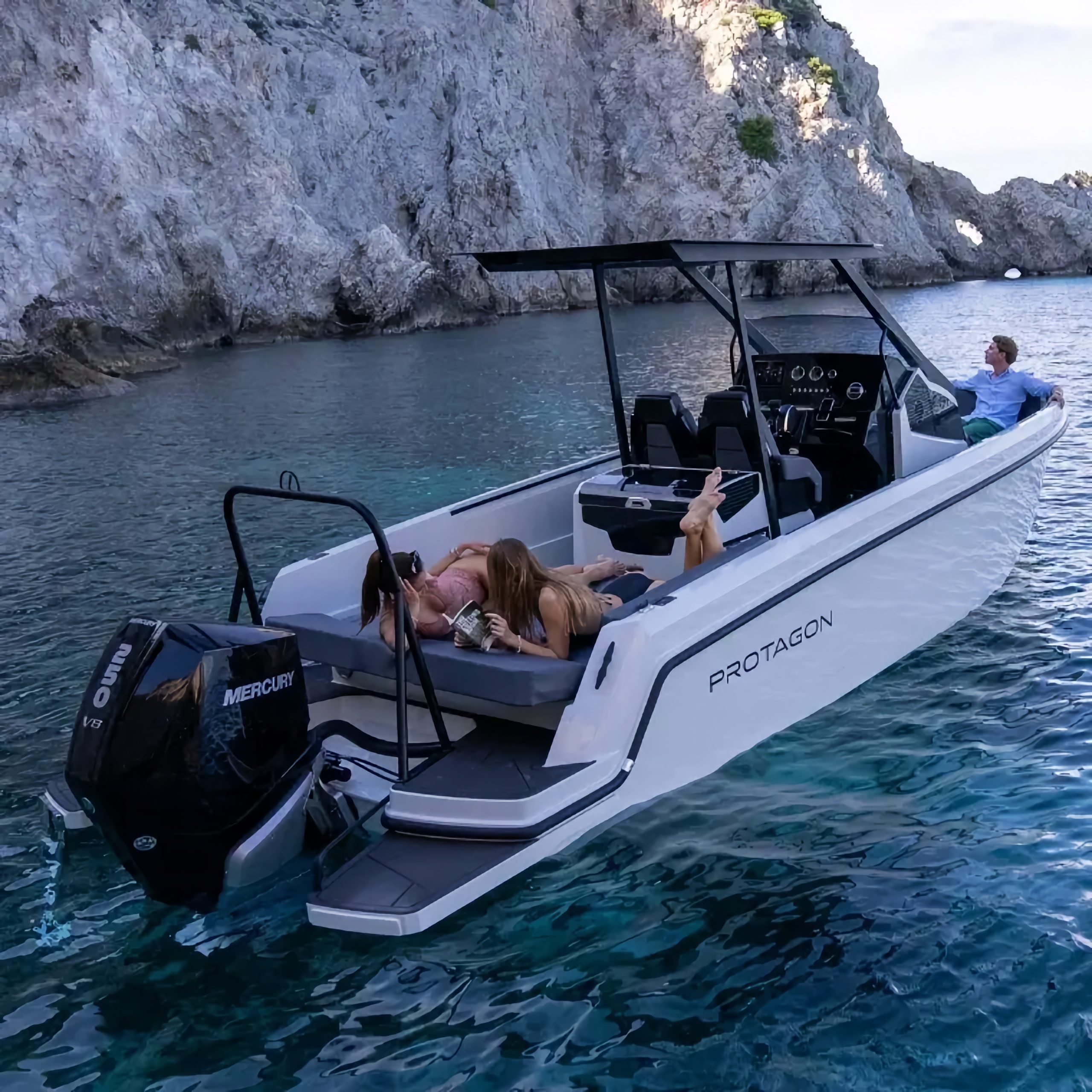 Motorboot Protagon Protagon 25 Space