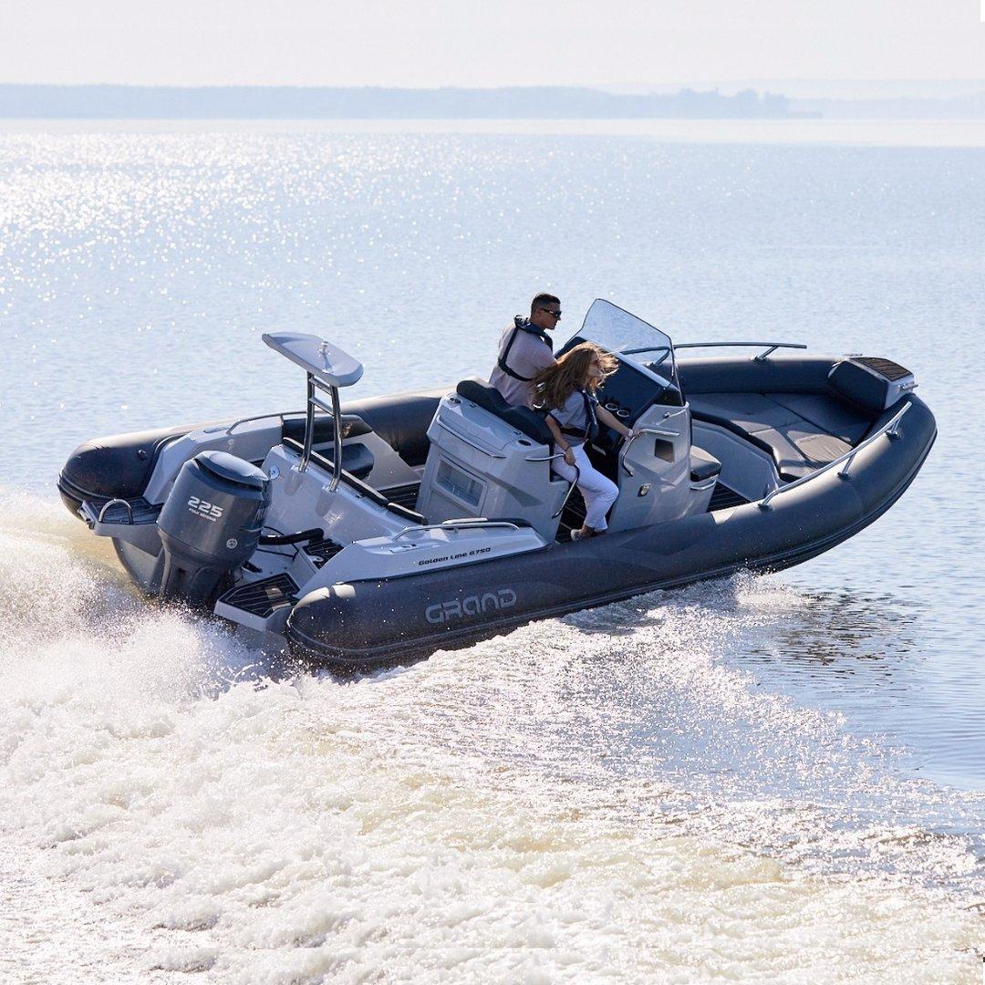 Motorboot GRAND G750 L Deluxe Golden Line