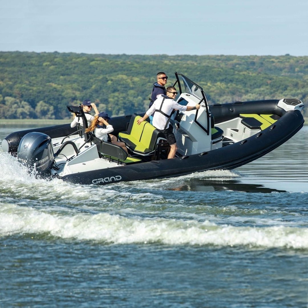 Motorboot Grand D600 LUX