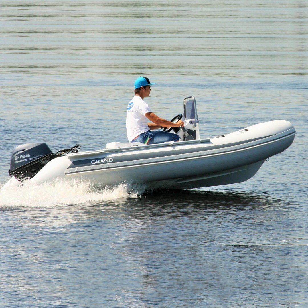 Motorboot Grand S370 NS Sport