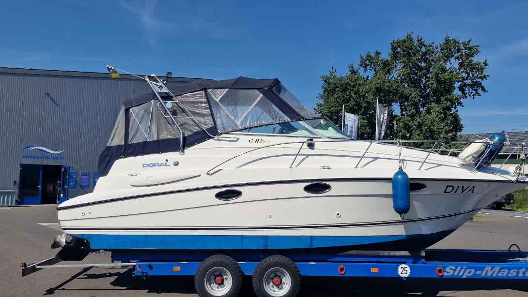 Motorboot Doral 270 SC