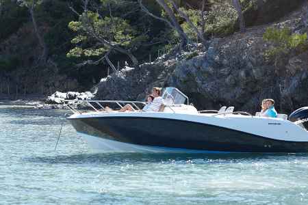 Motorboot Quicksilver Activ 675 Sundeck