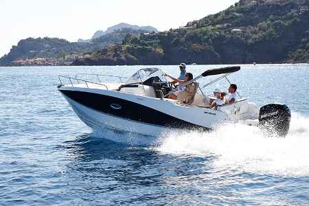 Motorboot Quicksilver 755 Sundeck