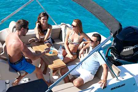 Motorboot Quicksilver 755 Sundeck