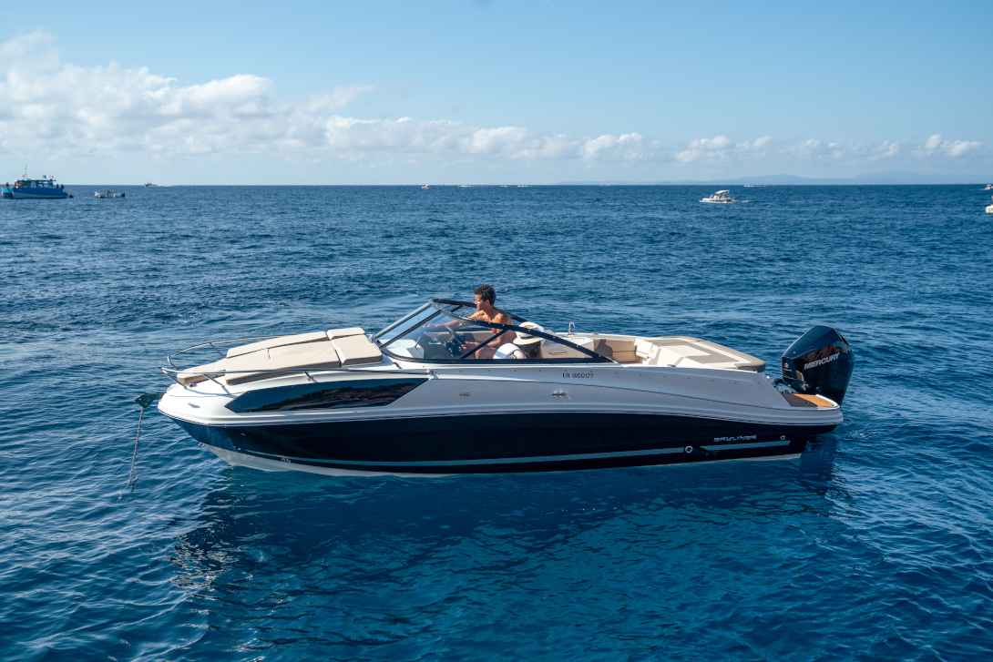 Motorboot Bayliner VR6 Cuddy OB