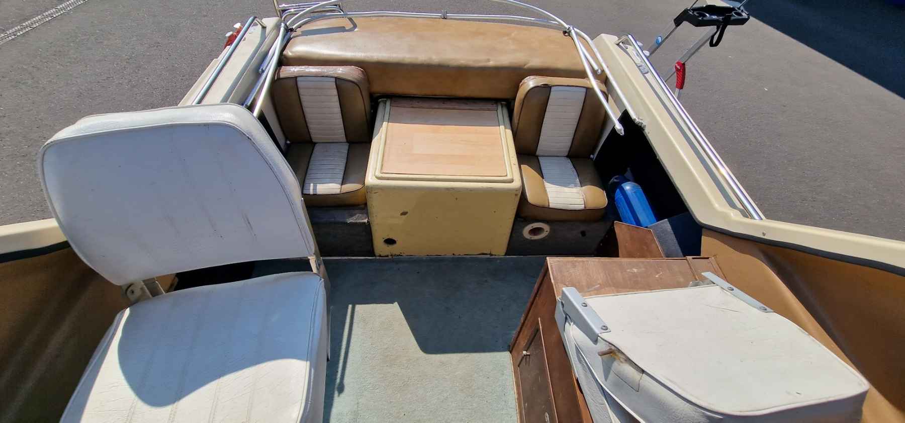 Motorboot Sealine Conti 600