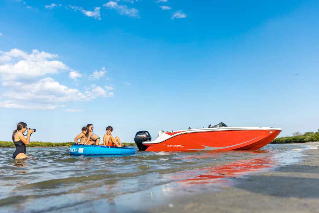Motorboot Bayliner Element M19