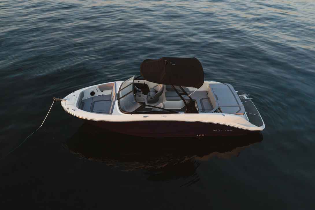 Motorboot Bayliner V22i