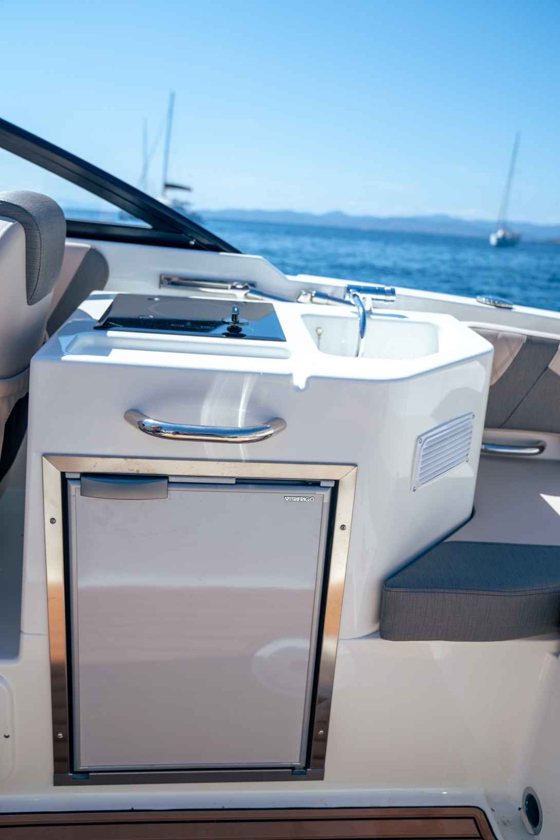 Motorboot Bayliner VR6 Cuddy IB mit MerCruiser